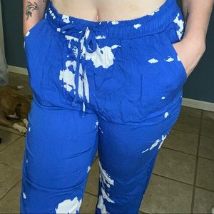Blue tye dye yoga pants